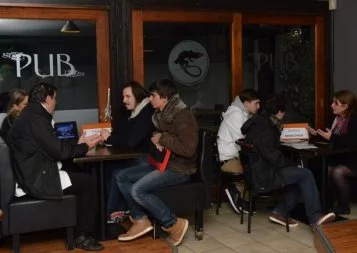 Starting Box : 12 entrepreneurs partagent leur expérience de création d'entreprise avec des étudiants
