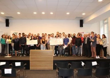 Disrupt Campus : un dispositif pédagogique pour sensibiliser les étudiants à la croissance numérique