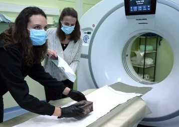 Mystérieuse cassette de Bourdelle : Noêl au scanner, Pâques au musée 