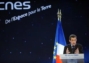 Nicolas Sarkozy en campagne dans l'espace