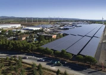 Depuis Montpellier, la Compagnie du vent annonce la construction de sept parcs éoliens et douze centrales solaires