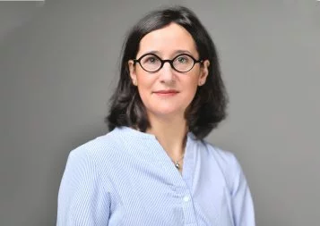 « L'Équilibre crucial entre Technologie et Humanité : Professionnels du Chiffre et du Droit du Futur »