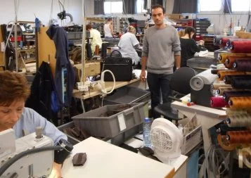 La maroquinerie Jean-Louis Fourès reprise par un jeune couple de créateurs