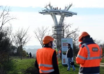 Malgré la crise, le téléphérique toulousain Téléo se dessine