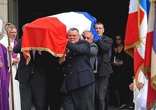 Le Tarn en deuil : plusieurs milliers de personnes pour les obsèques de Pierre Fabre