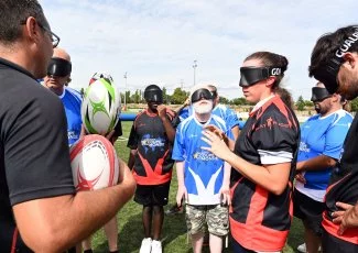 Rugby. Essai à l'aveugle