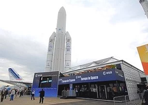 Au Bourget, le spatial « made in Toulouse » garde le nez au ciel