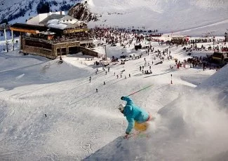Pyrénées. Après le ski, N'Py se met au lit