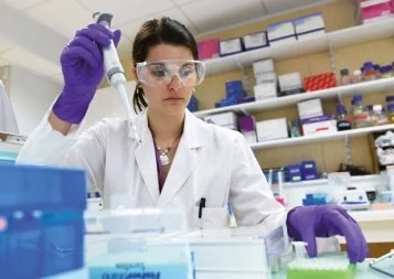 Enobraq, la pépite qui recycle le CO2 en biocarburant