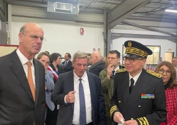 À Toulouse, le ministre de l'Économie Éric Lombard soutient « l'excellence » de la filière aéronautique