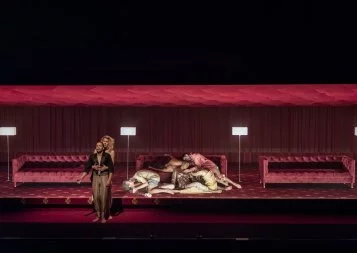 Théâtre : La Dame aux camélias