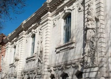 Beaux-Arts : l'entrée des artistes