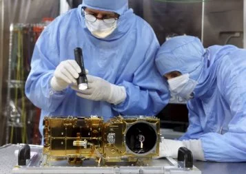 Fabriquée à Toulouse, la SuperCam cherchera des traces de vie martienne