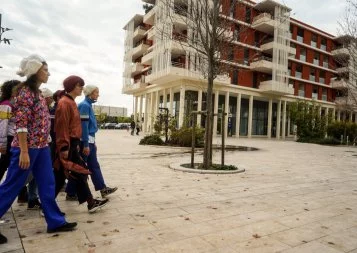 Cirque / Rue. Nous impliquer dans ce qui vient