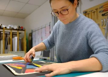 À Toulouse, Art et Cadres encadre sans limite œuvres, skate et chapeaux