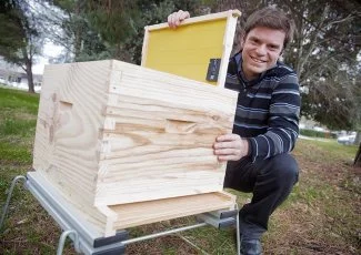 Depuis Labège, Beeguard met l'internet des objets au service du miel et des abeilles